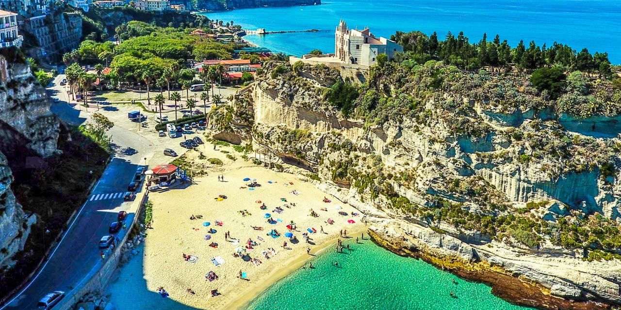 Hotel La Perla i CalabrienSyditalien Bestil